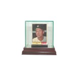 SINGLE TRADING CARD GLASS DISPLAY CASE
